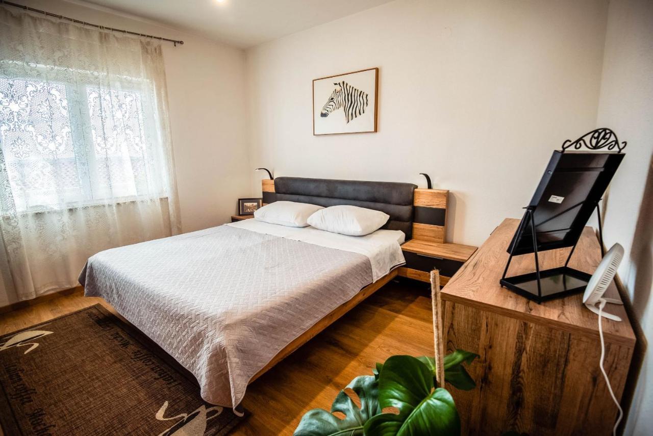 Apartman Fjaka 希贝尼克 外观 照片